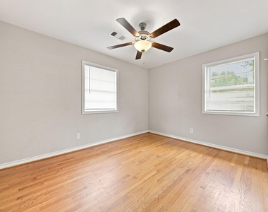 914 Martha Street - Photo Thumbnail 17