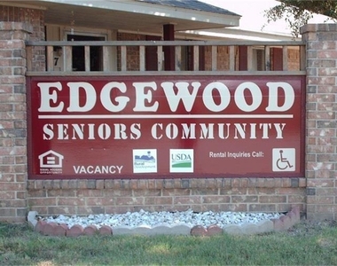 300 E Elm - Photo Thumbnail 5