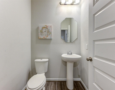1218 Glendora Drive - Photo Thumbnail 6