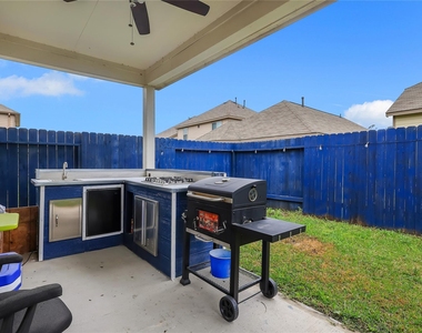 17419 Desmond Street - Photo Thumbnail 15