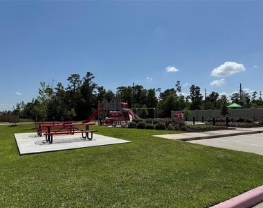 17419 Desmond Street - Photo Thumbnail 18