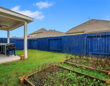 17419 Desmond Street - Photo Thumbnail 16