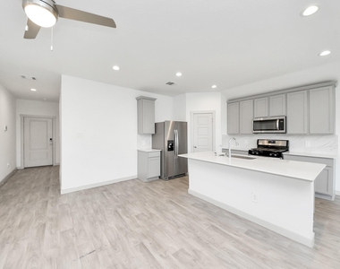 7923 Cattleman Valley Drive - Photo Thumbnail 10