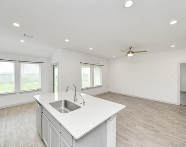 7923 Cattleman Valley Drive - Photo Thumbnail 14