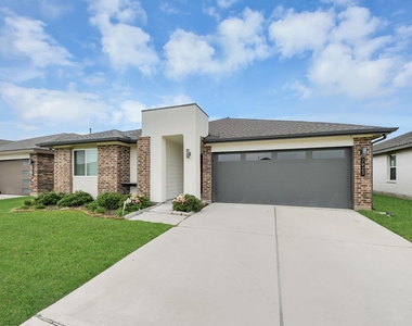 7923 Cattleman Valley Drive - Photo Thumbnail 1