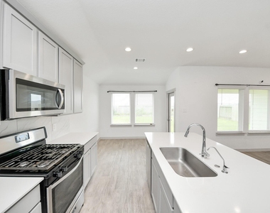 7923 Cattleman Valley Drive - Photo Thumbnail 13