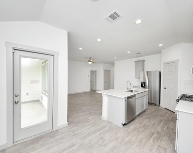 7923 Cattleman Valley Drive - Photo Thumbnail 16
