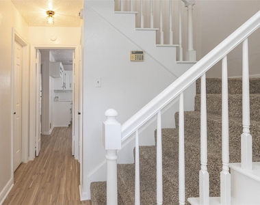 9810 Jockey Club Drive - Photo Thumbnail 2