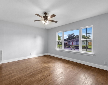 4218 Crenshaw Street - Photo Thumbnail 3