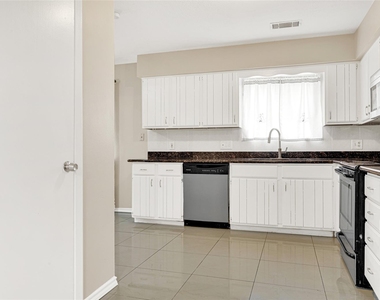 11826 Oceanview Street - Photo Thumbnail 11