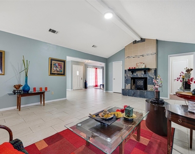 11826 Oceanview Street - Photo Thumbnail 6