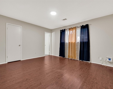 11826 Oceanview Street - Photo Thumbnail 14
