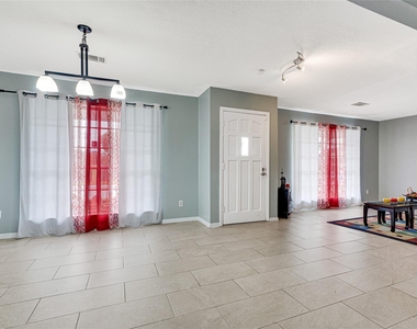 11826 Oceanview Street - Photo Thumbnail 8