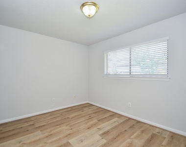 3107 Barnhill - Photo Thumbnail 21