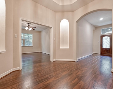 150 W Heritage Mill Circle - Photo Thumbnail 3