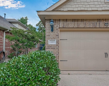 150 W Heritage Mill Circle - Photo Thumbnail 1