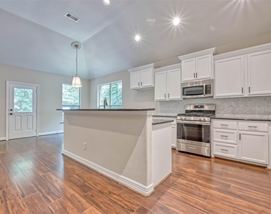 150 W Heritage Mill Circle - Photo Thumbnail 10