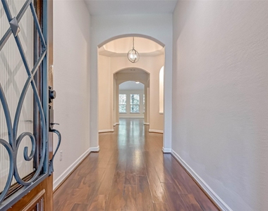 150 W Heritage Mill Circle - Photo Thumbnail 2