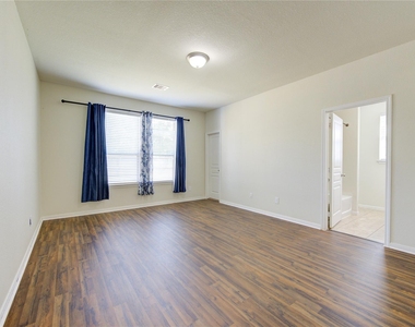 5318 Hickory Harvest Drive - Photo Thumbnail 33