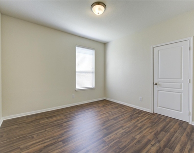 5318 Hickory Harvest Drive - Photo Thumbnail 10