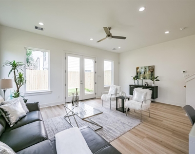 5630 Balbo Street - Photo Thumbnail 8