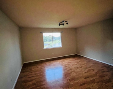 23134 Waterlake Dr - Photo Thumbnail 4