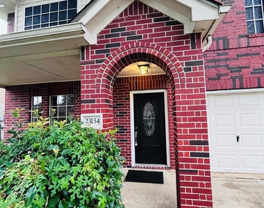 23134 Waterlake Dr - Photo Thumbnail 2