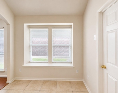 20410 Nelva Park Court - Photo Thumbnail 17