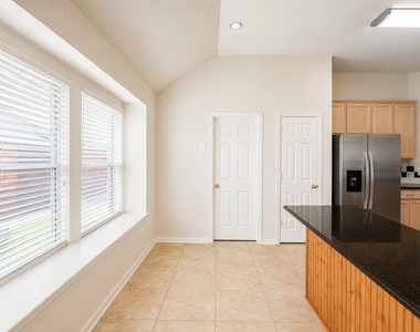 20410 Nelva Park Court - Photo Thumbnail 15