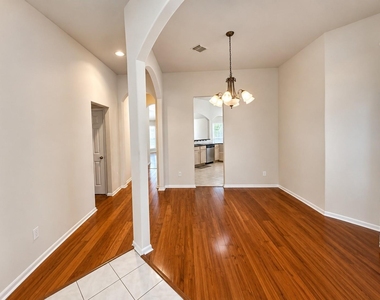 20410 Nelva Park Court - Photo Thumbnail 6