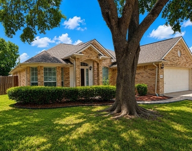 20410 Nelva Park Court - Photo Thumbnail 2