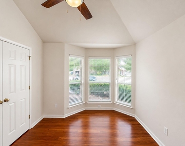 20410 Nelva Park Court - Photo Thumbnail 7