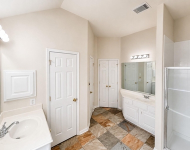 20410 Nelva Park Court - Photo Thumbnail 42