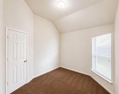 20410 Nelva Park Court - Photo Thumbnail 25