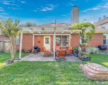 15615 Bending Birch Drive - Photo Thumbnail 23