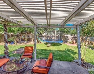 15615 Bending Birch Drive - Photo Thumbnail 18