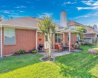 15615 Bending Birch Drive - Photo Thumbnail 19