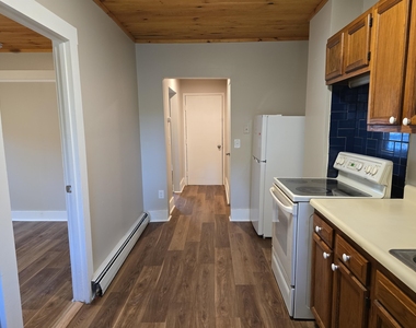 147 Laurel - Photo Thumbnail 3