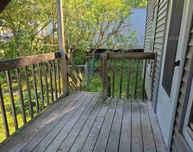 147 Laurel - Photo Thumbnail 12
