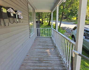 147 Laurel - Photo Thumbnail 14