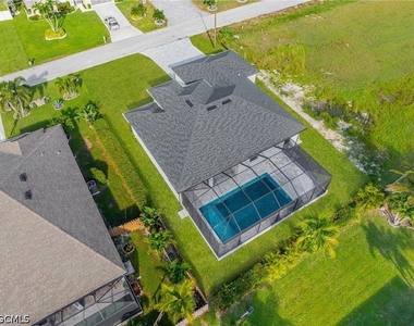 821 Nw 37th Place - Photo Thumbnail 43