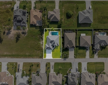 821 Nw 37th Place - Photo Thumbnail 44