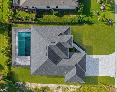 821 Nw 37th Place - Photo Thumbnail 40
