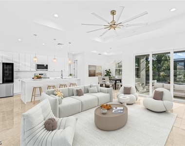 821 Nw 37th Place - Photo Thumbnail 7