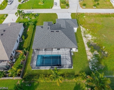821 Nw 37th Place - Photo Thumbnail 41