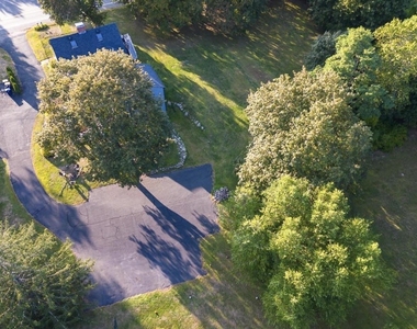 47 Newton - Photo Thumbnail 14