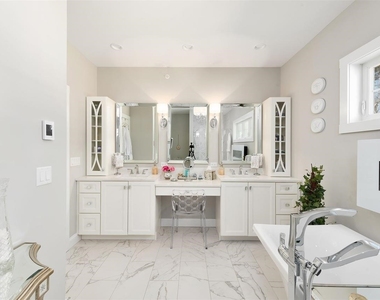 1163 Sagamore - Photo Thumbnail 19