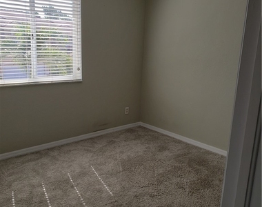 17506 Cherry Ridge Lane - Photo Thumbnail 23