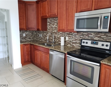 17506 Cherry Ridge Lane - Photo Thumbnail 3