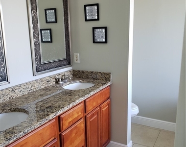 17506 Cherry Ridge Lane - Photo Thumbnail 16